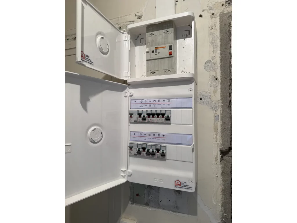 Tableau électrique rénové dans un appartement à La Celle-Saint-Cloud